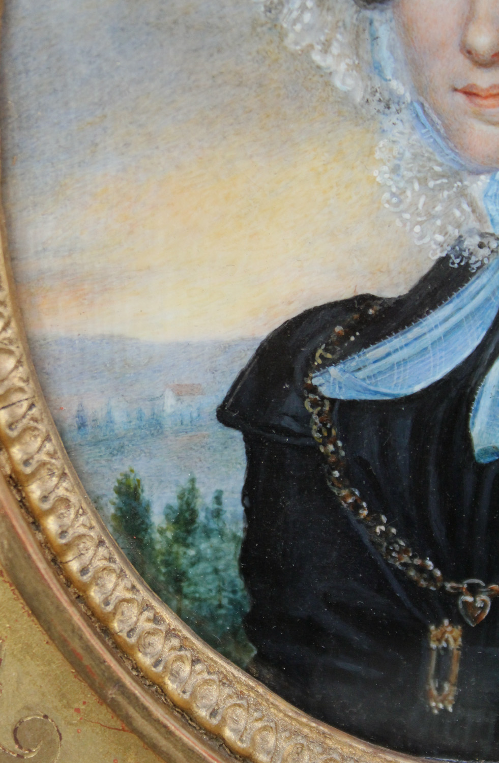 Portrait of young lady in black dress and with lace bonnet – Bild 7